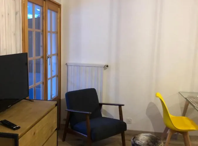 Апартаменты Le Cerf, Magnifique Avec Jardin-terrasse Et Garage Эволен