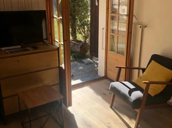 Le Cerf, Magnifique Avec Jardin-terrasse Et Garage Appartamento Evolène