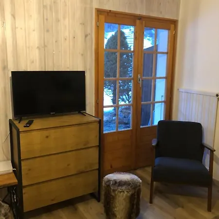 Appartement Le Cerf, Magnifique Avec Jardin-terrasse Et Garage *